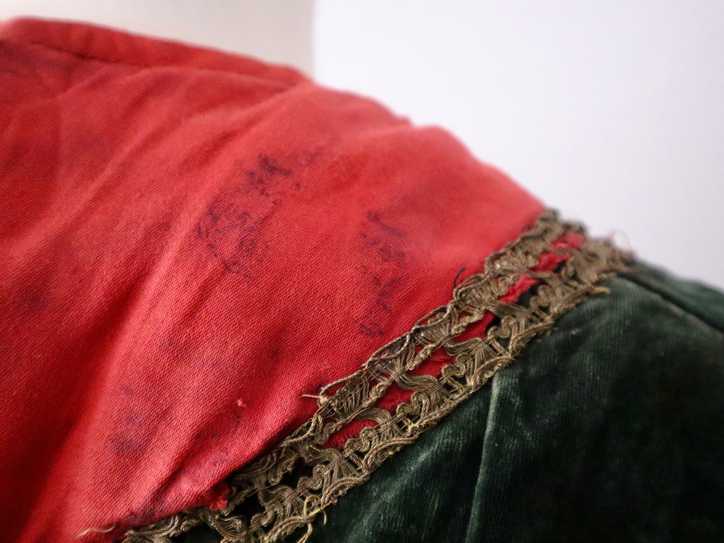 Antique French Renaissance Revival Theatrical Costume
Roize Fils / Aristide Boyer Marseille | c. 1890–1910