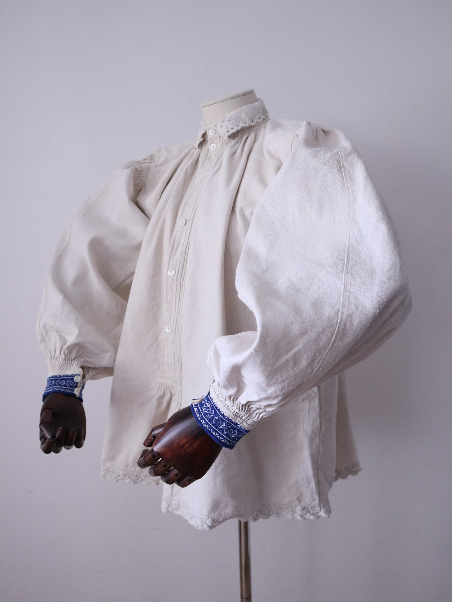 1930s Transylvanian Folk Blouse in Homespun Linen with Mother-of-Pearl Buttons
