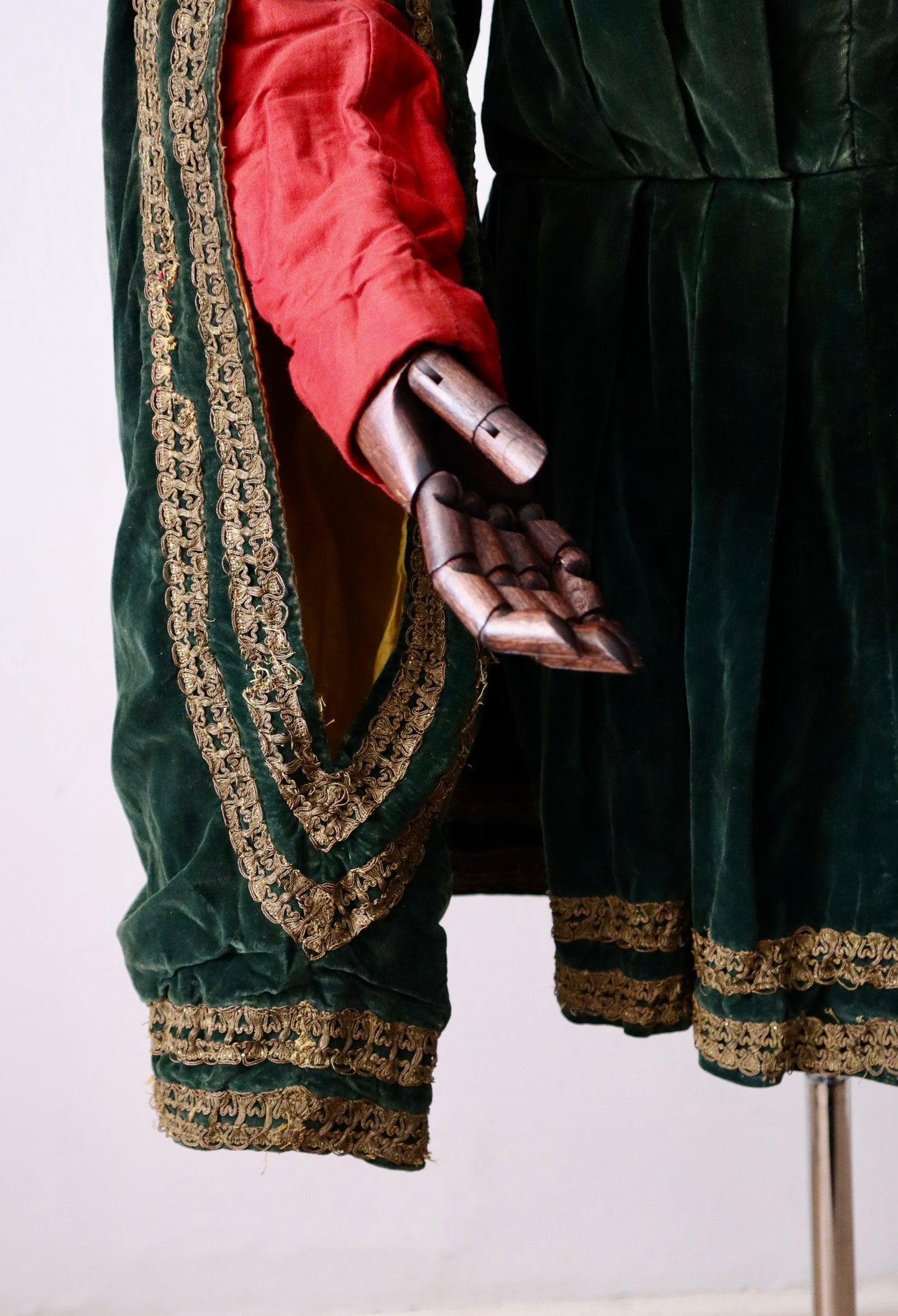 Antique French Renaissance Revival Theatrical Costume
Roize Fils / Aristide Boyer Marseille | c. 1890–1910