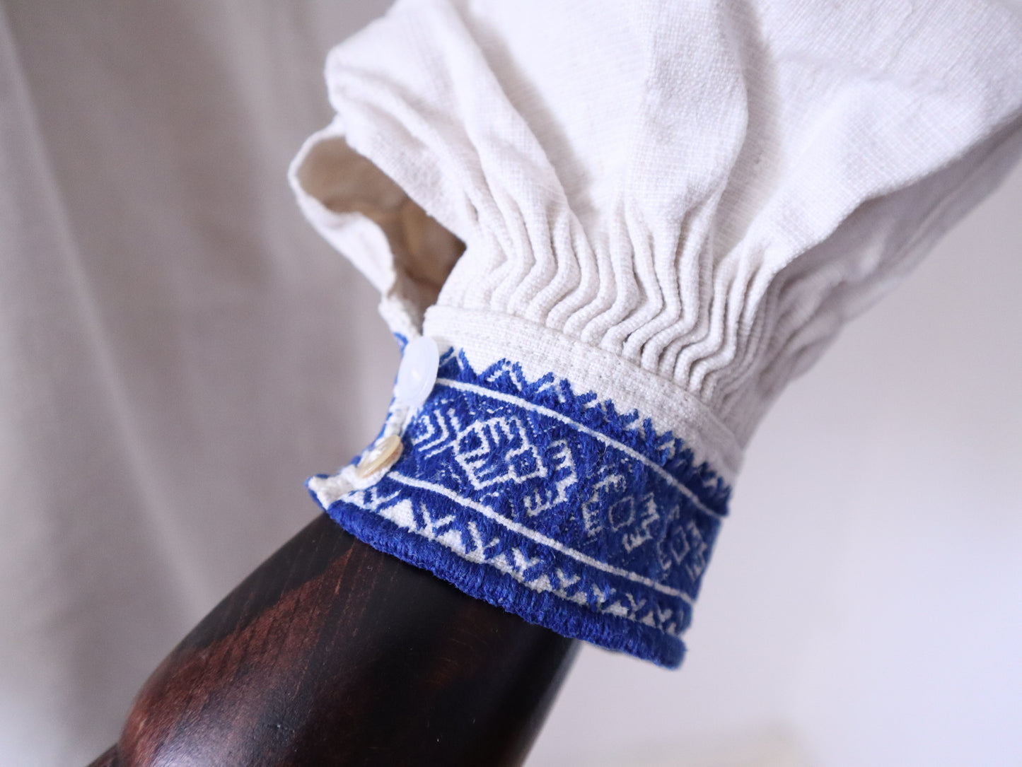 1930s Transylvanian Folk Blouse in Homespun Linen with Mother-of-Pearl Buttons