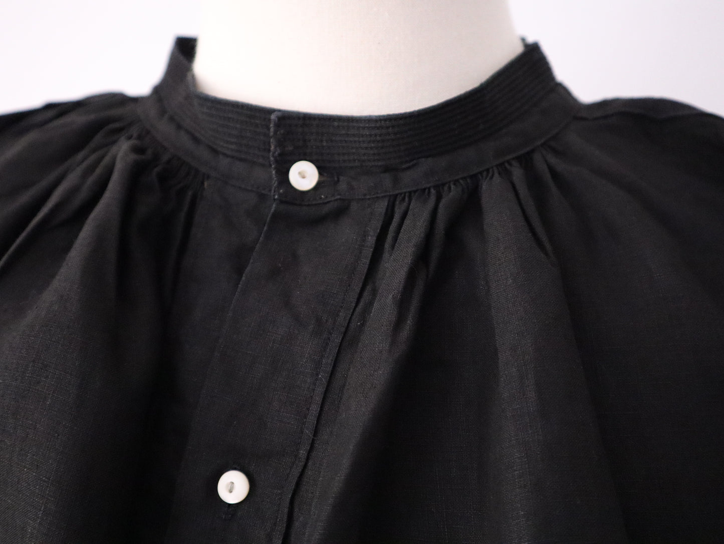 Antique French Biaude Smock c.1900s – Deep Indigo Linen – Mother-of-Pearl & Black Glass Buttons – Pleated Neckline & Rib Stitch Detail
