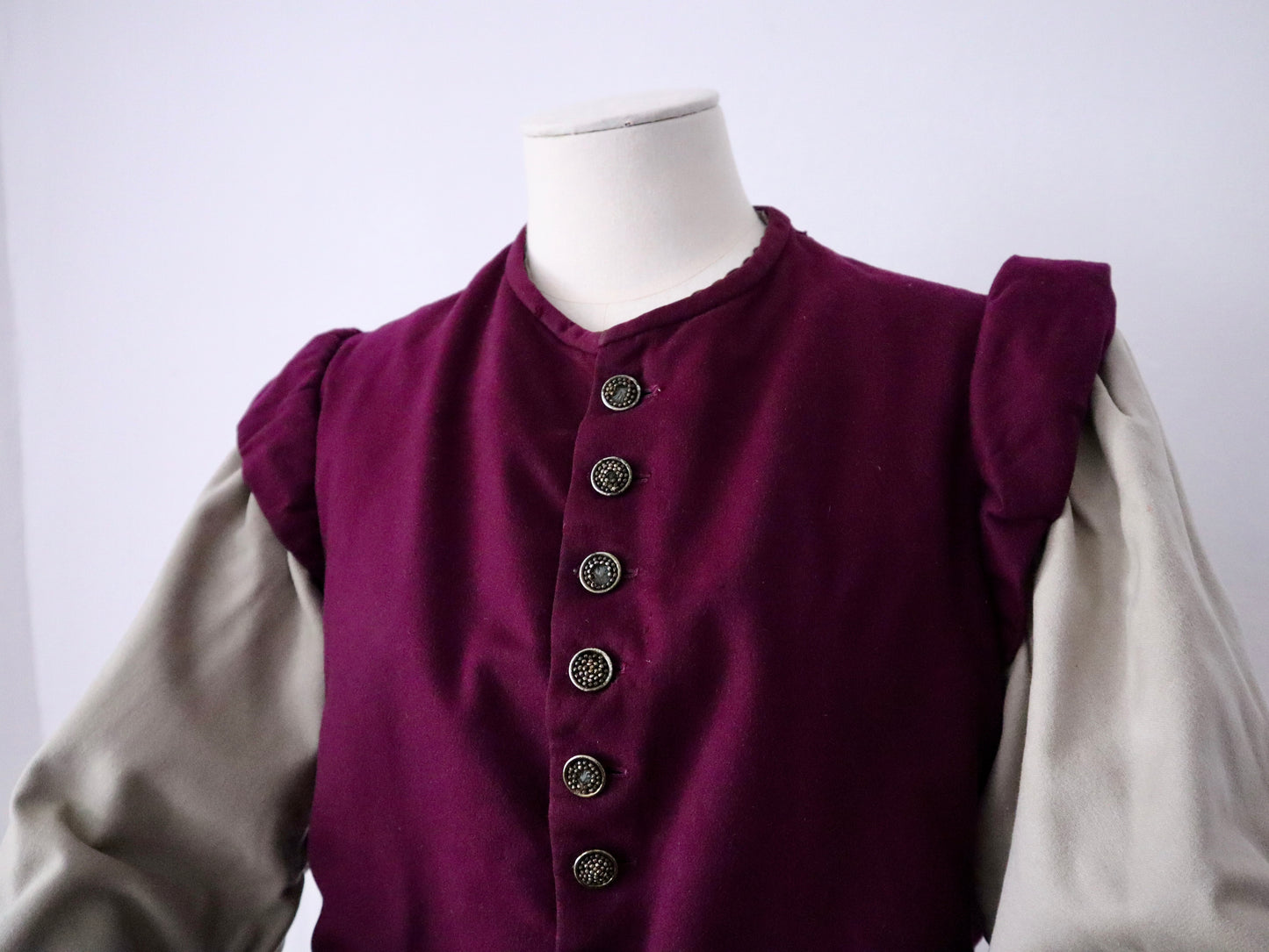 Early 1900s French Theatre Jacket in Purple Wool – Renaissance Style – Aristide Boyer Marseille