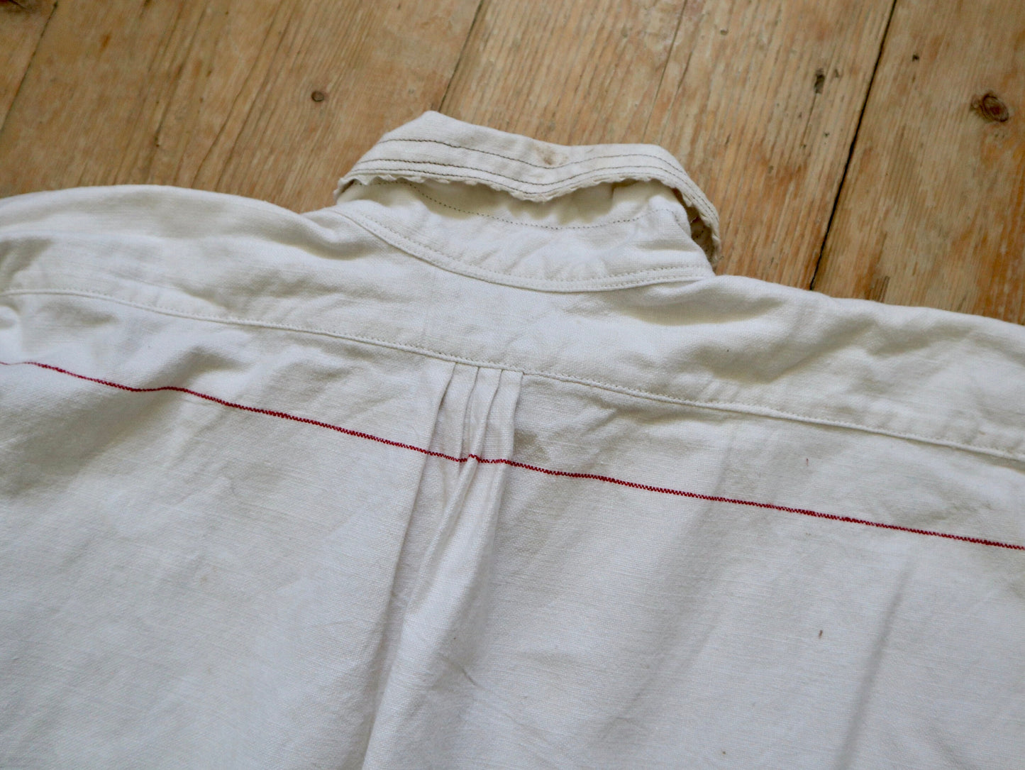 1940s Romanian White Linen Folk Shirt Folded Pleat Detail Top Stitching Button Collar