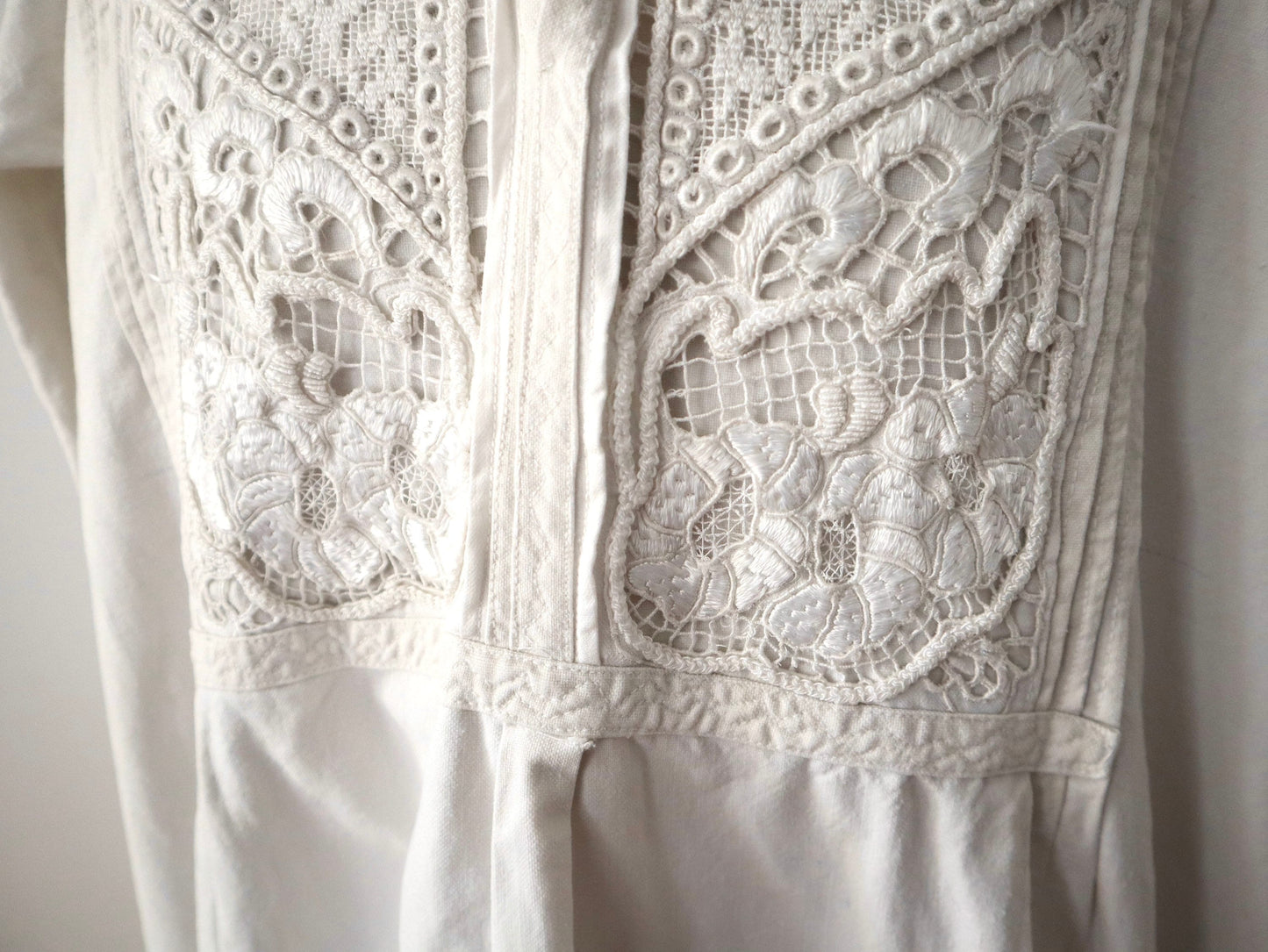 1930s Romanian Linen Smock Shirt Dress Folk Embroidered Traditionel clothing