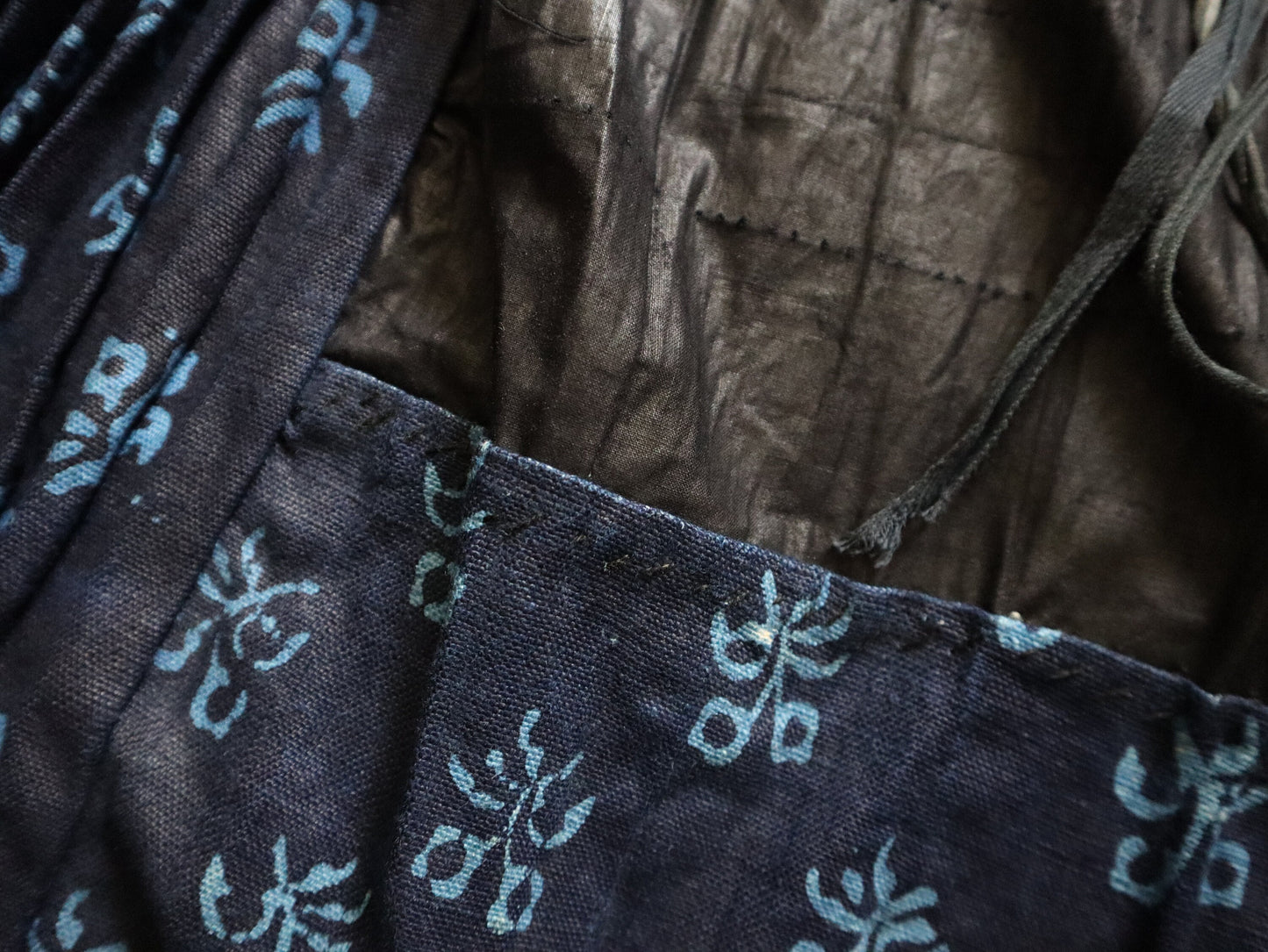 1930s Slovakian Indigo Linen Block Print Folk Skirt Traditionnel Costume Eastern European