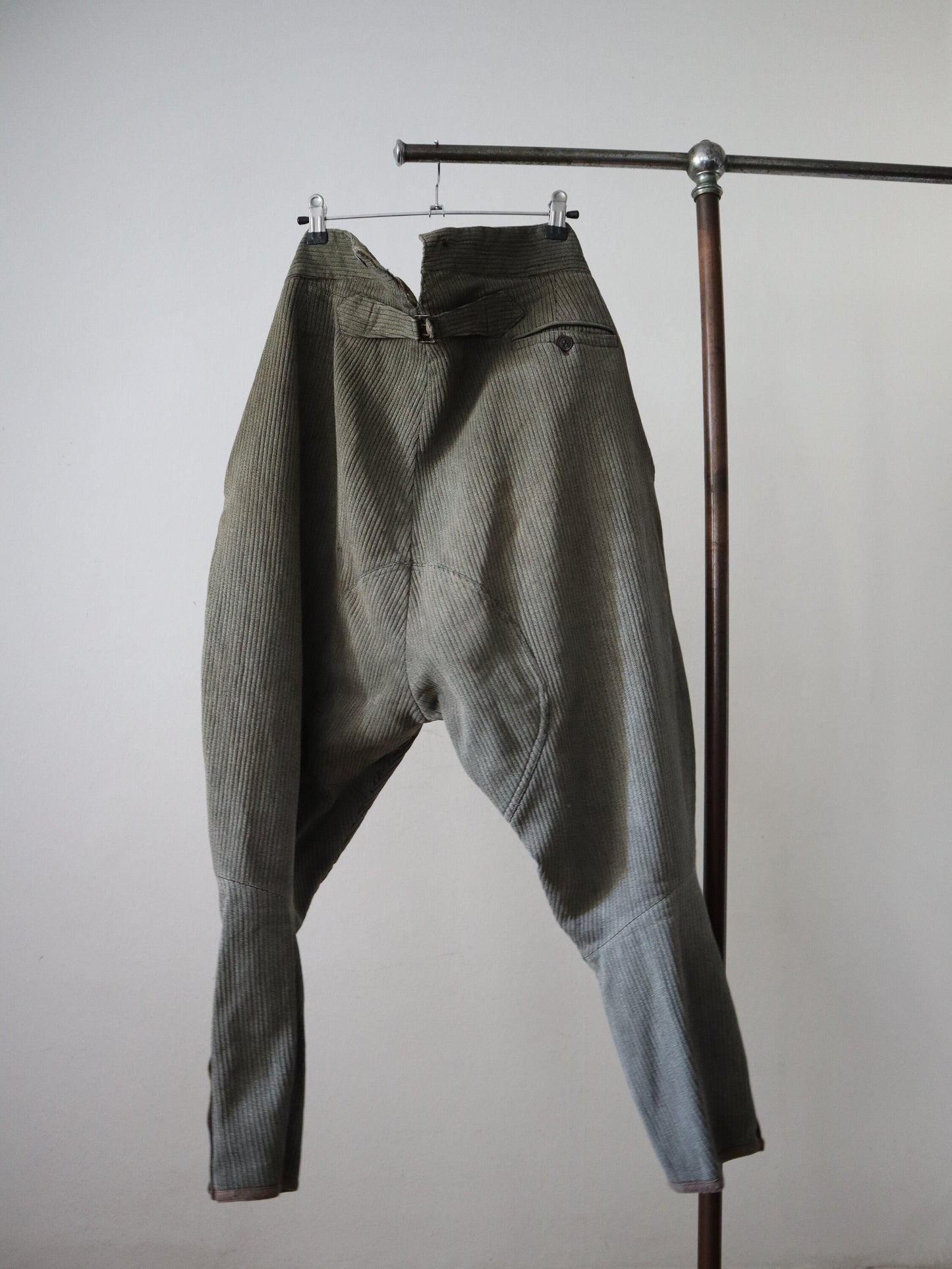1940s French Coutil Piqué Fawn Brown Breeches Pants Trousers Button Ankles