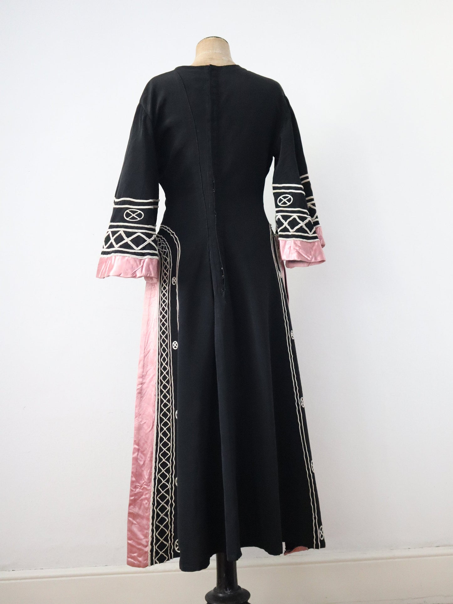 1930s French Opera Costume Dress Pink Silk Black Grosgrain Henri Lebrun Chinese Style Théâtre