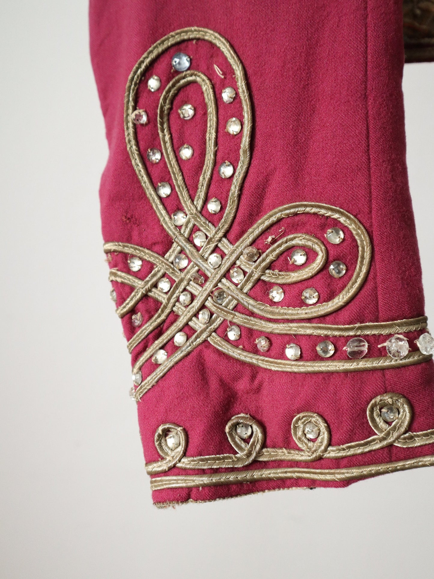 1920s French Theatre Costume Boléro Fushia Pink Purple Jacket Cropped Woven Ribbon Trim Rhinestone