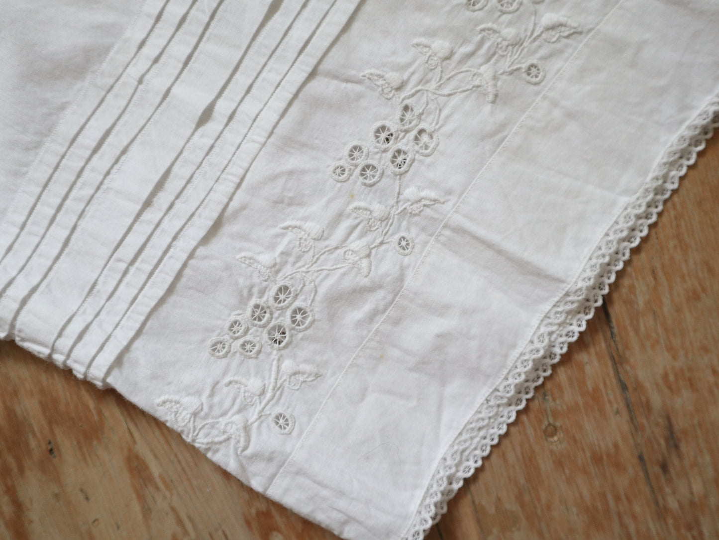 Antique French White Cotton Bloomers Knickers Embroidery Pleats Long Early 1900s