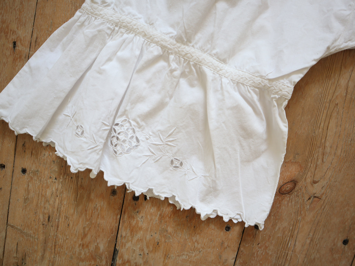 Antique French White Cotton Bloomers Knickers Embroidery Leaves Cutwork Early 1900s