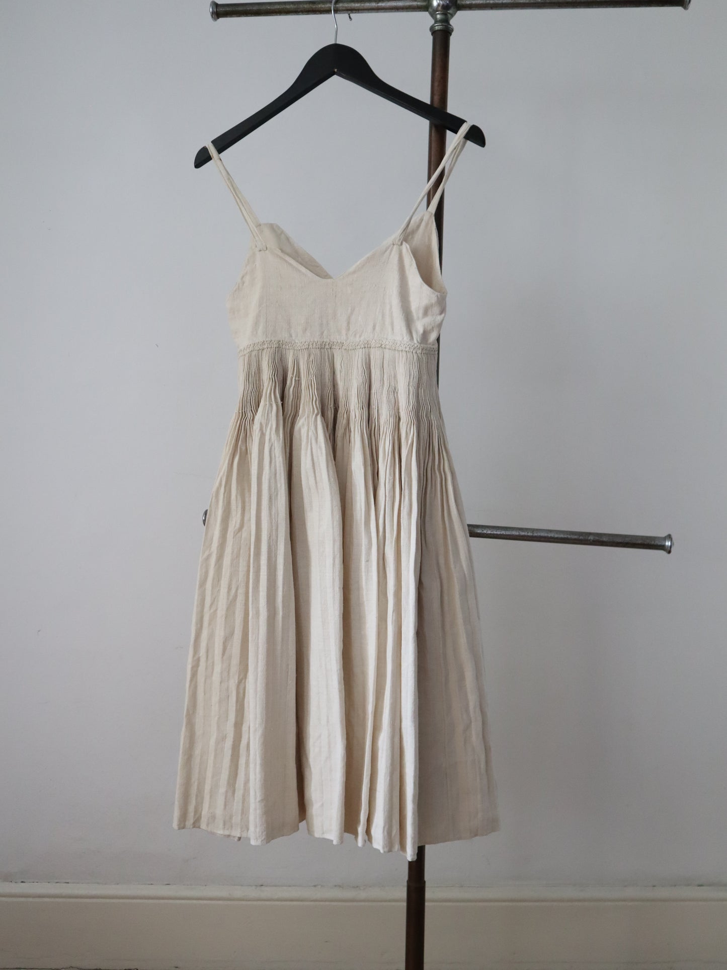 C.1930s Slovakian Linen Folk Underdress Dress Traditional Costume Homespun Smocking Pleats Embroidery