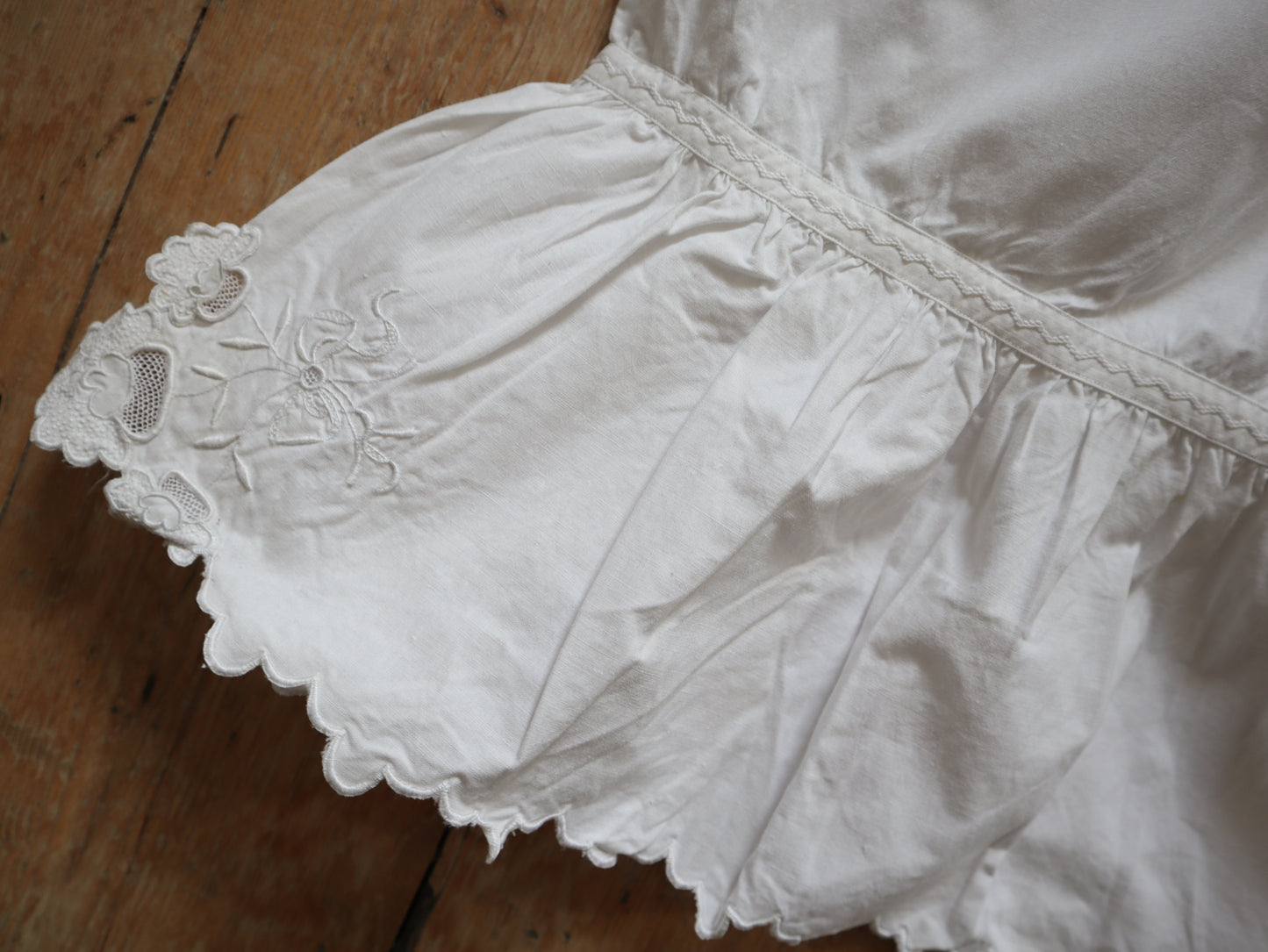 Antique French White Cotton Bloomers Knickers Embroidery Ribbons Bows Early 1900s