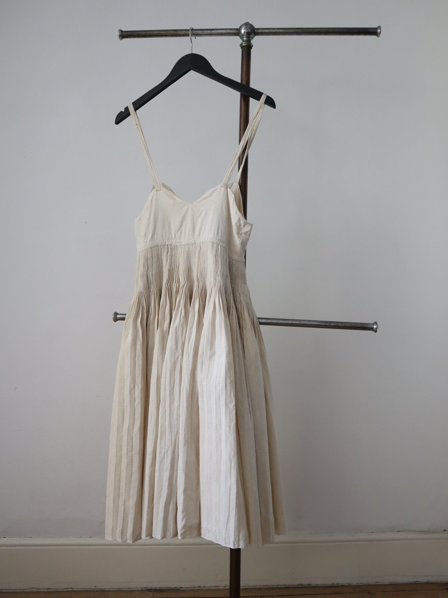 C.1930s Slovakian Linen Folk Underdress Dress Traditional Costume Homespun Smocking Pleats Embroidery