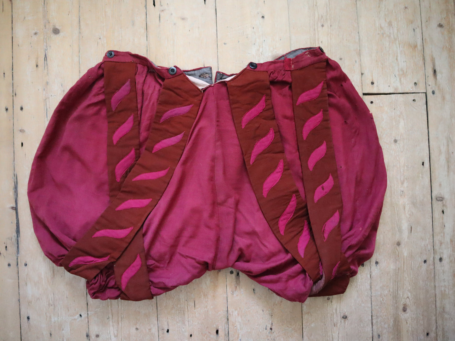 Antique French Theatre Opera Costume Hose Purple Magenta Wool Slash Renaissance Tudor Shorts Early 1900s