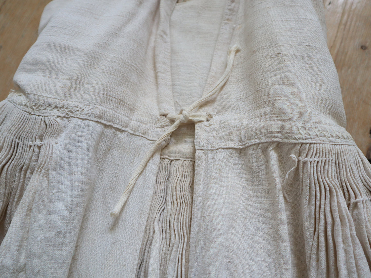 C.1930s Slovakian Linen Folk Underdress Dress Traditional Costume Homespun Smocking Pleats Embroidery