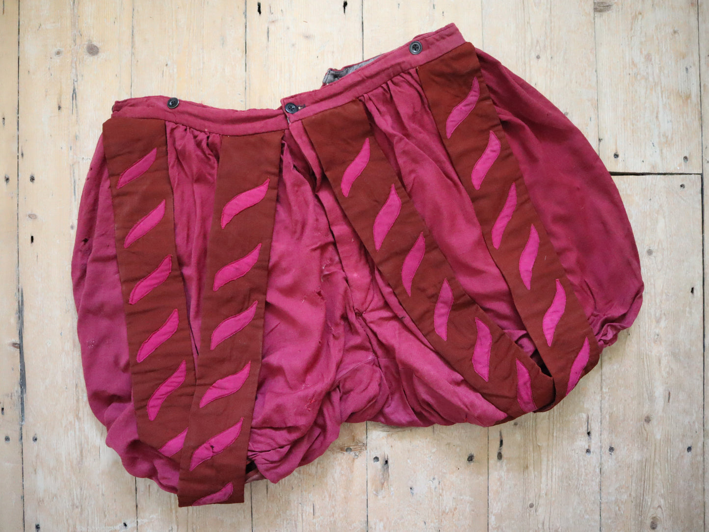 Antique French Theatre Opera Costume Hose Purple Magenta Wool Slash Renaissance Tudor Shorts Early 1900s