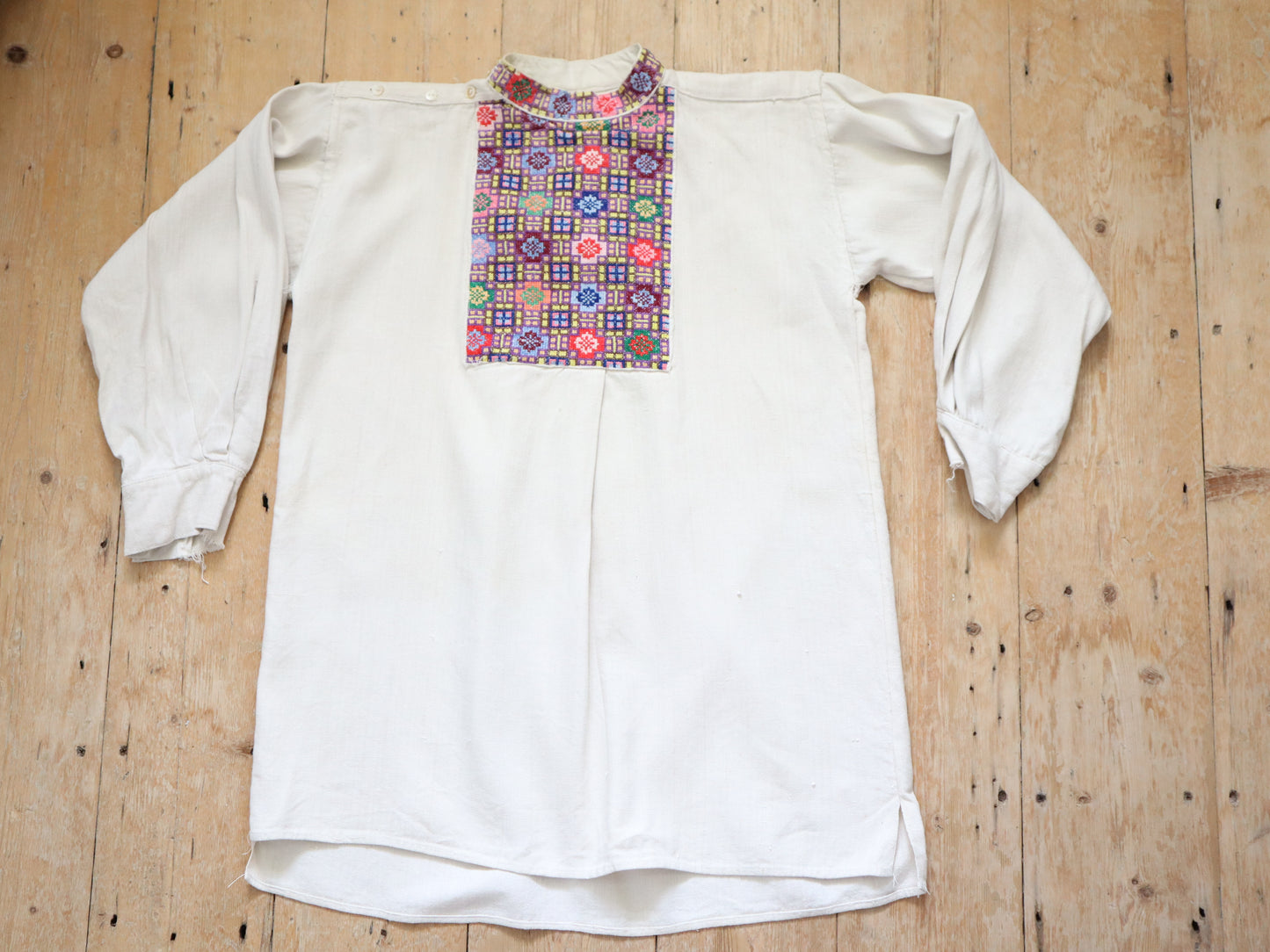 1940s Slovakian Folk Shirt Needlepoint Collar Colourful Eastern European