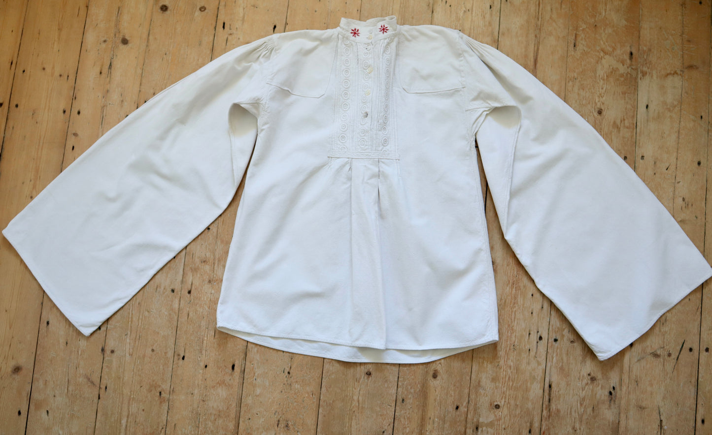 1930s Slovakian White Linen Folk Shirt Blouse Big Wide Sleeves Embroidery