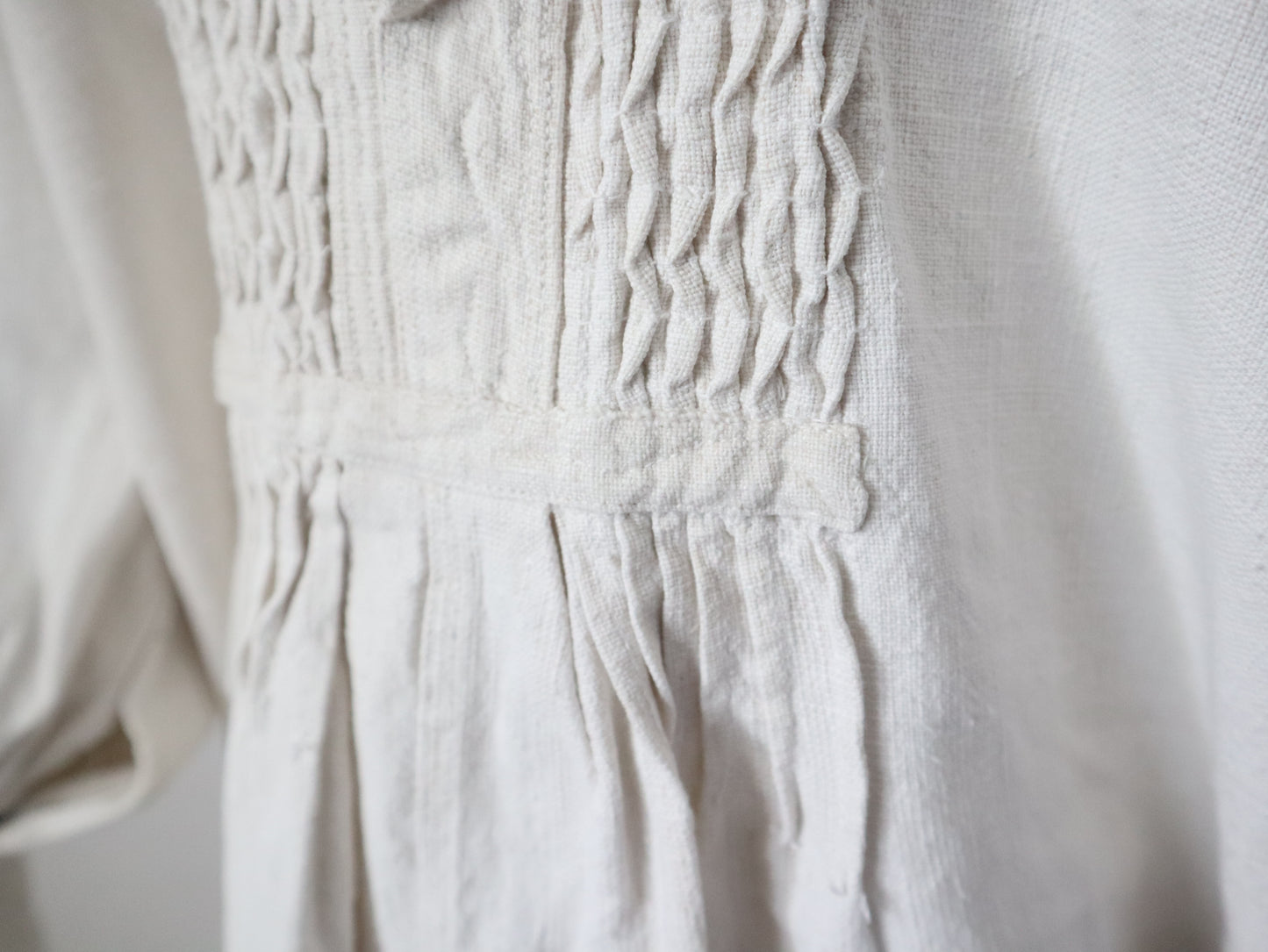 1940s Transylvanian homespun linen folk blouse mother of pearl buttons pleated front traditional menswear