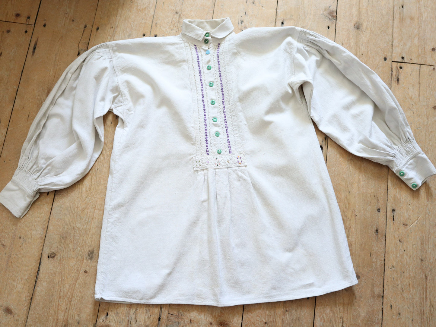 1930s Hungarian Linen Folk Shirt Green Glass Buttons Purple Embroidery Eastern European pleats