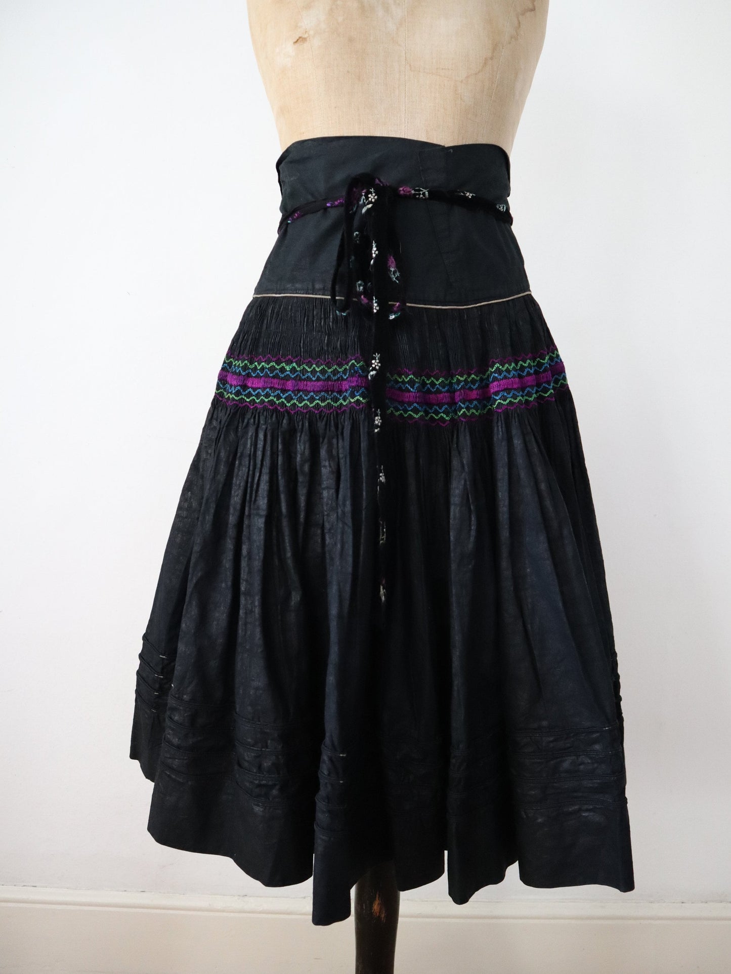 1940s Indigo Cotton Folk Skirt Apron Smocking Pleats