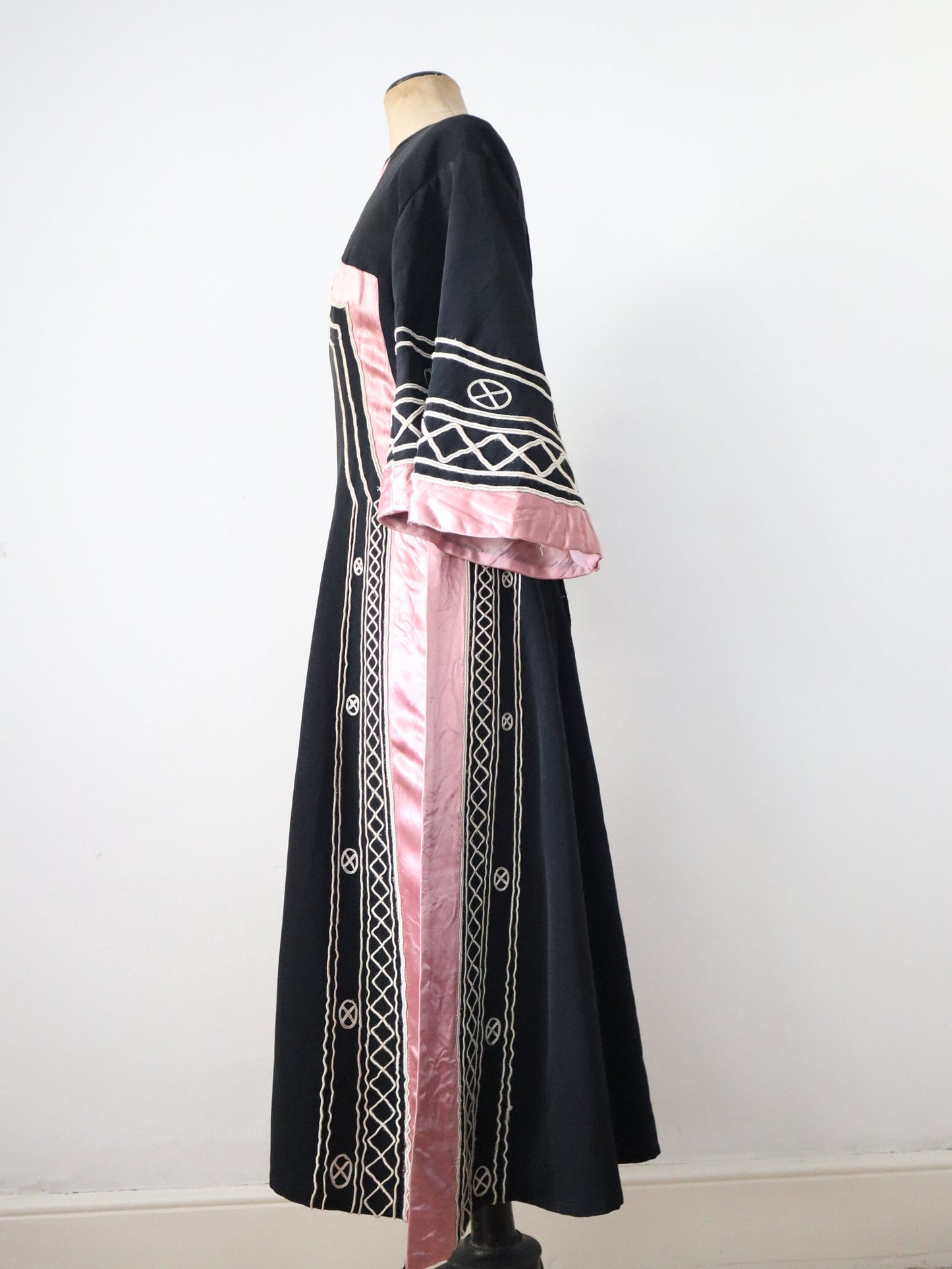 1930s French Opera Costume Dress Pink Silk Black Grosgrain Henri Lebrun Chinese Style Théâtre