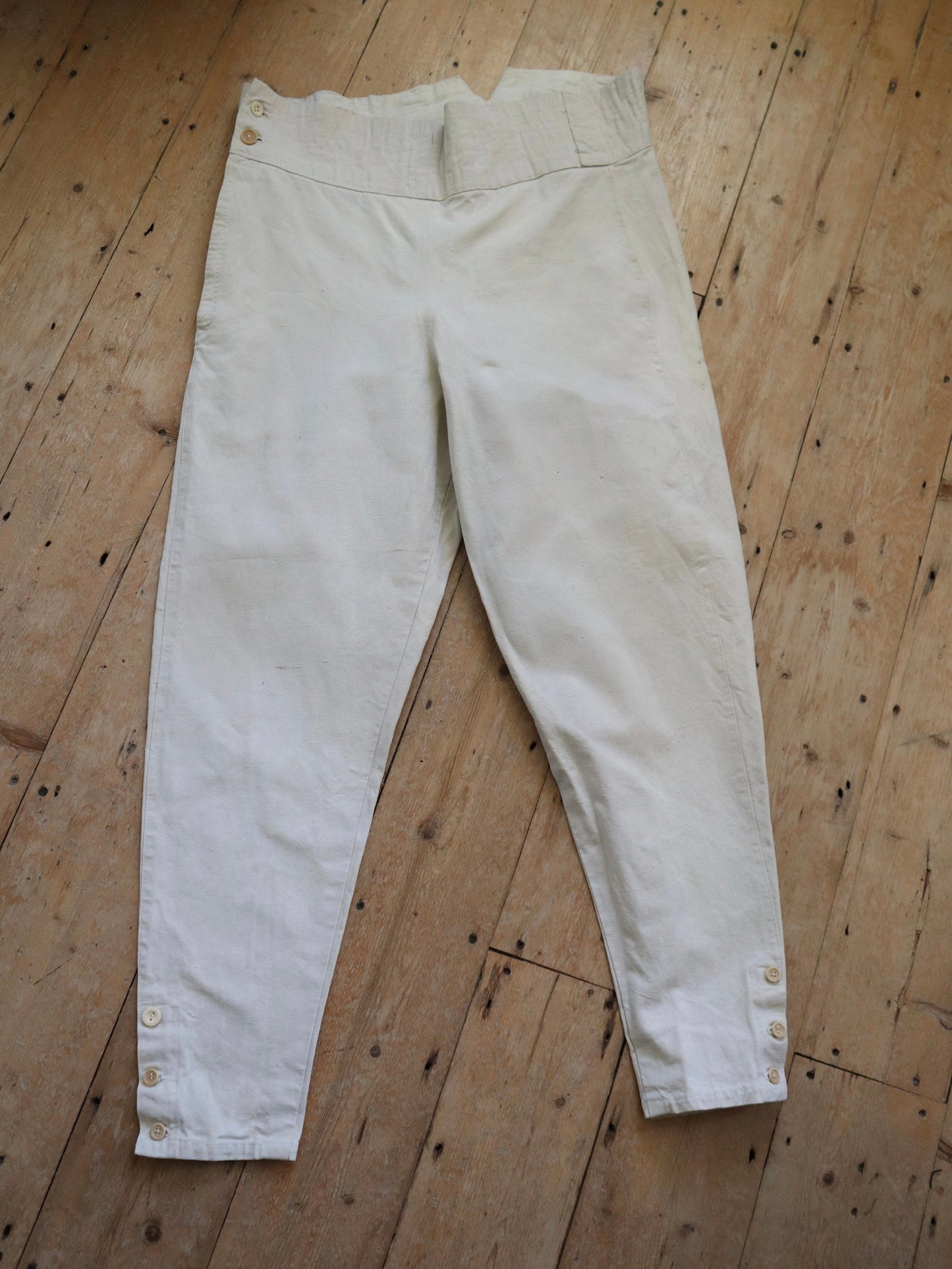 1910s French White Cotton Cavas Fencing Trousers High Waist Cinch Back